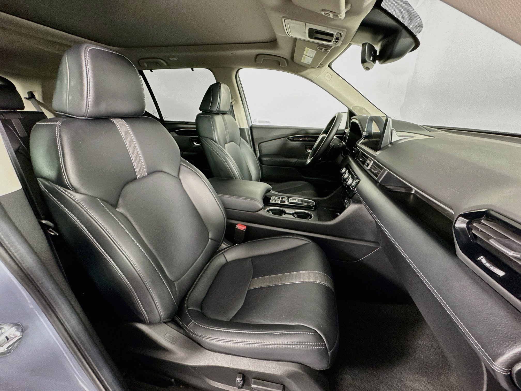 Certified 2025 Honda Pilot Touring image 31