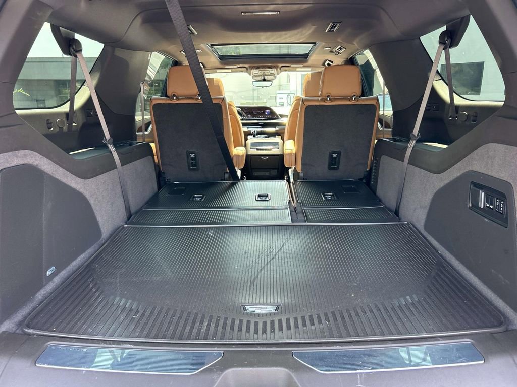 Used 2024 Cadillac Escalade ESV Sport w/ Touring Package AWD/4WD image 12