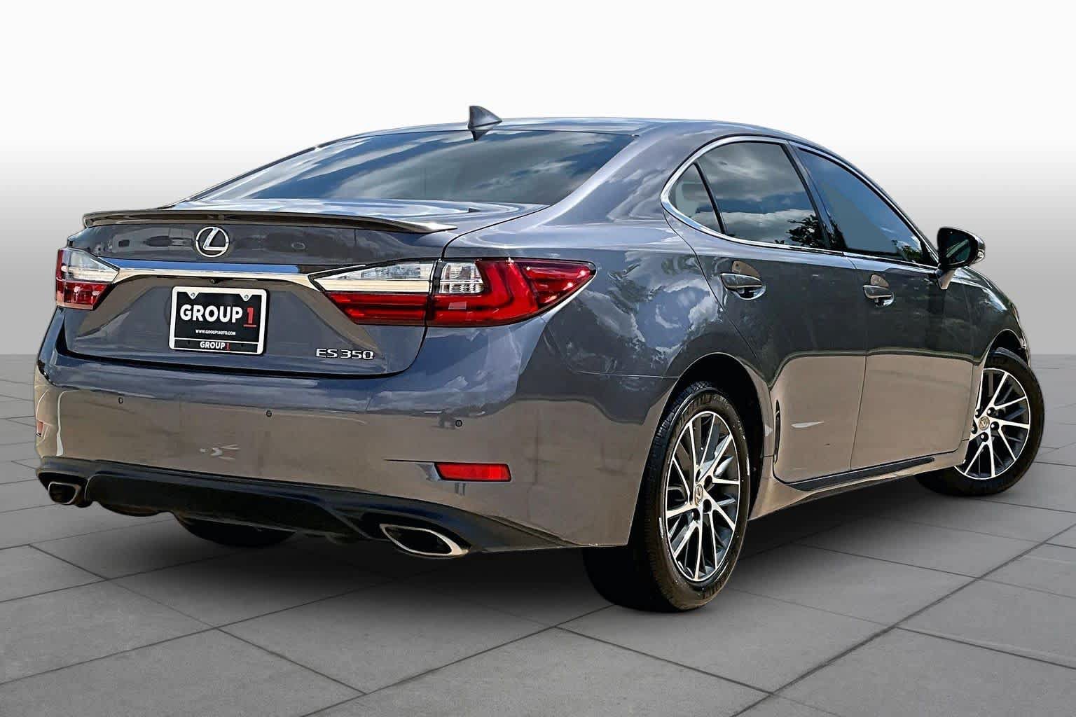 Used 2018 Lexus ES 350 w/ Luxury Package w/Wood Trim FWD image 12