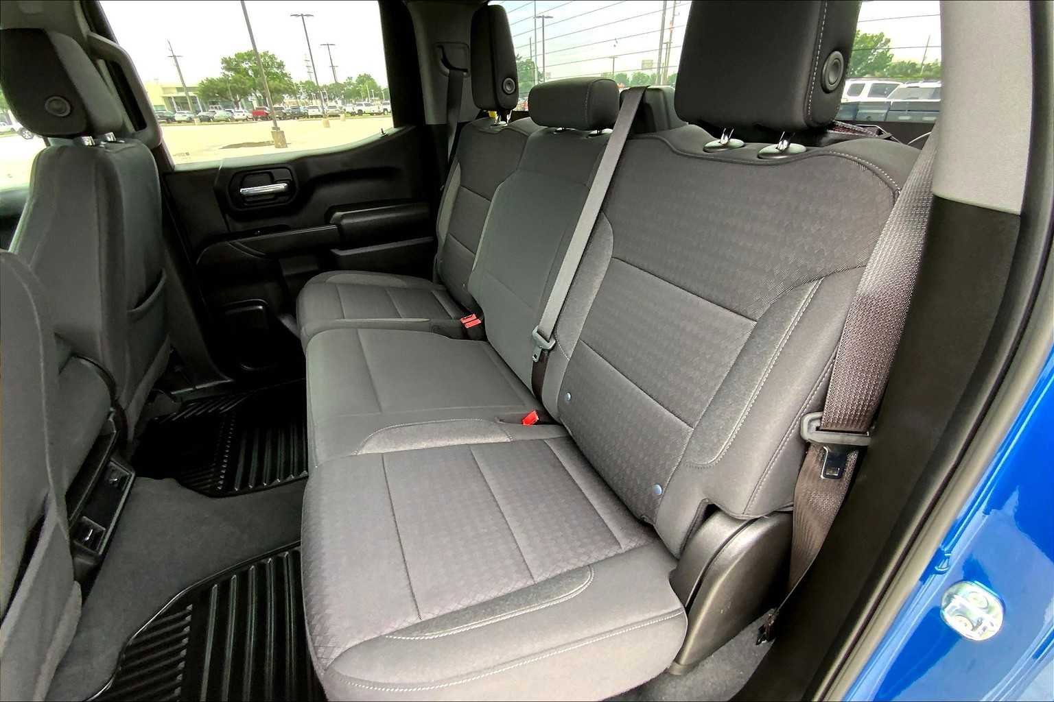 Used 2023 Chevrolet Silverado 1500 Custom image 53