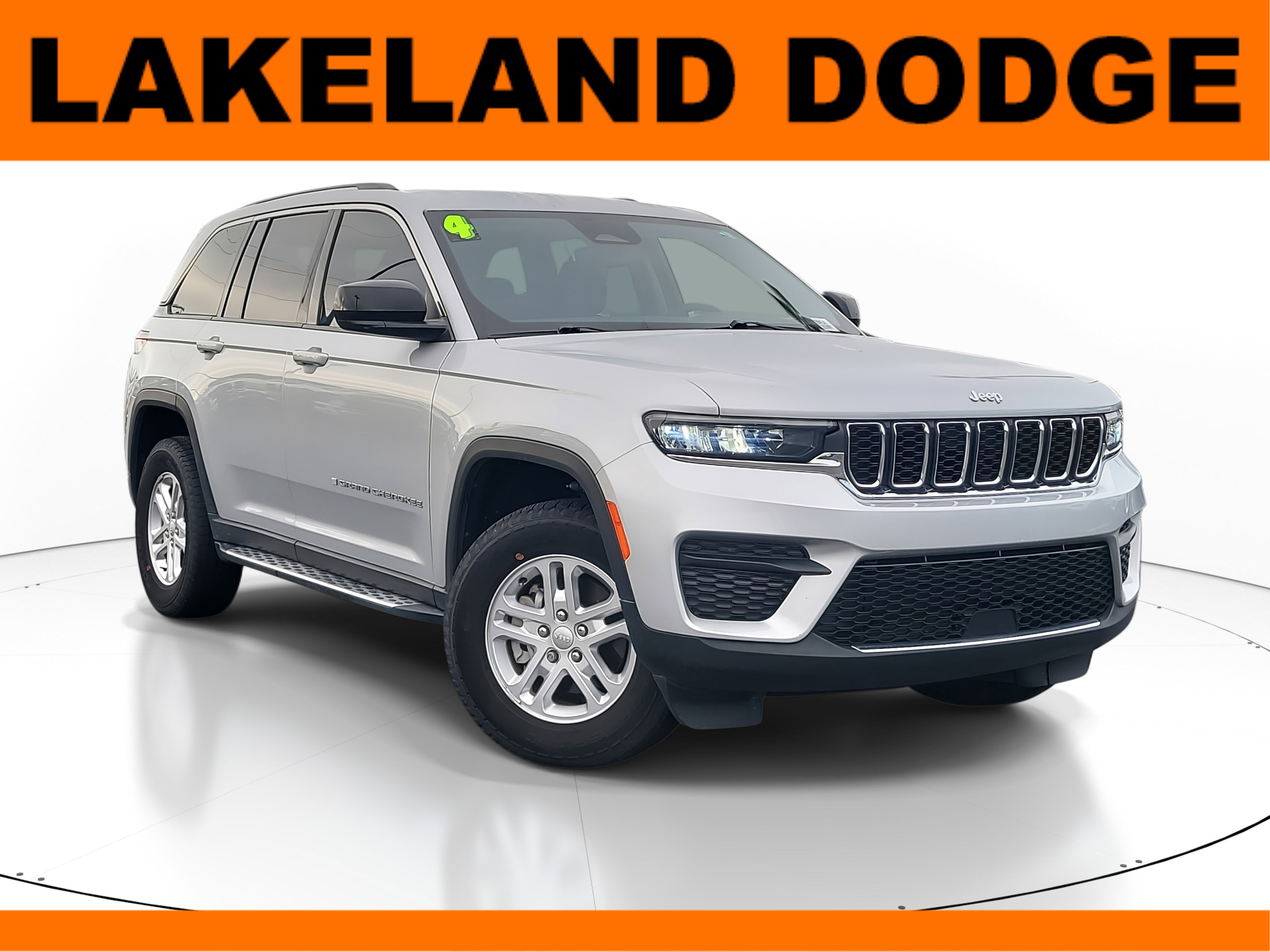 Used 2024 Jeep Grand Cherokee Laredo
