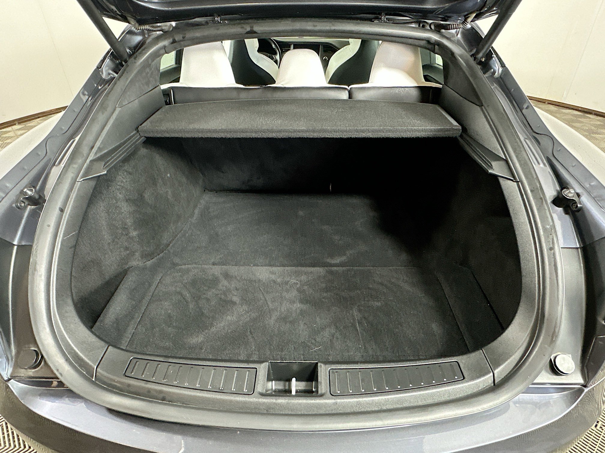 Used 2019 Tesla Model S Performance image 24