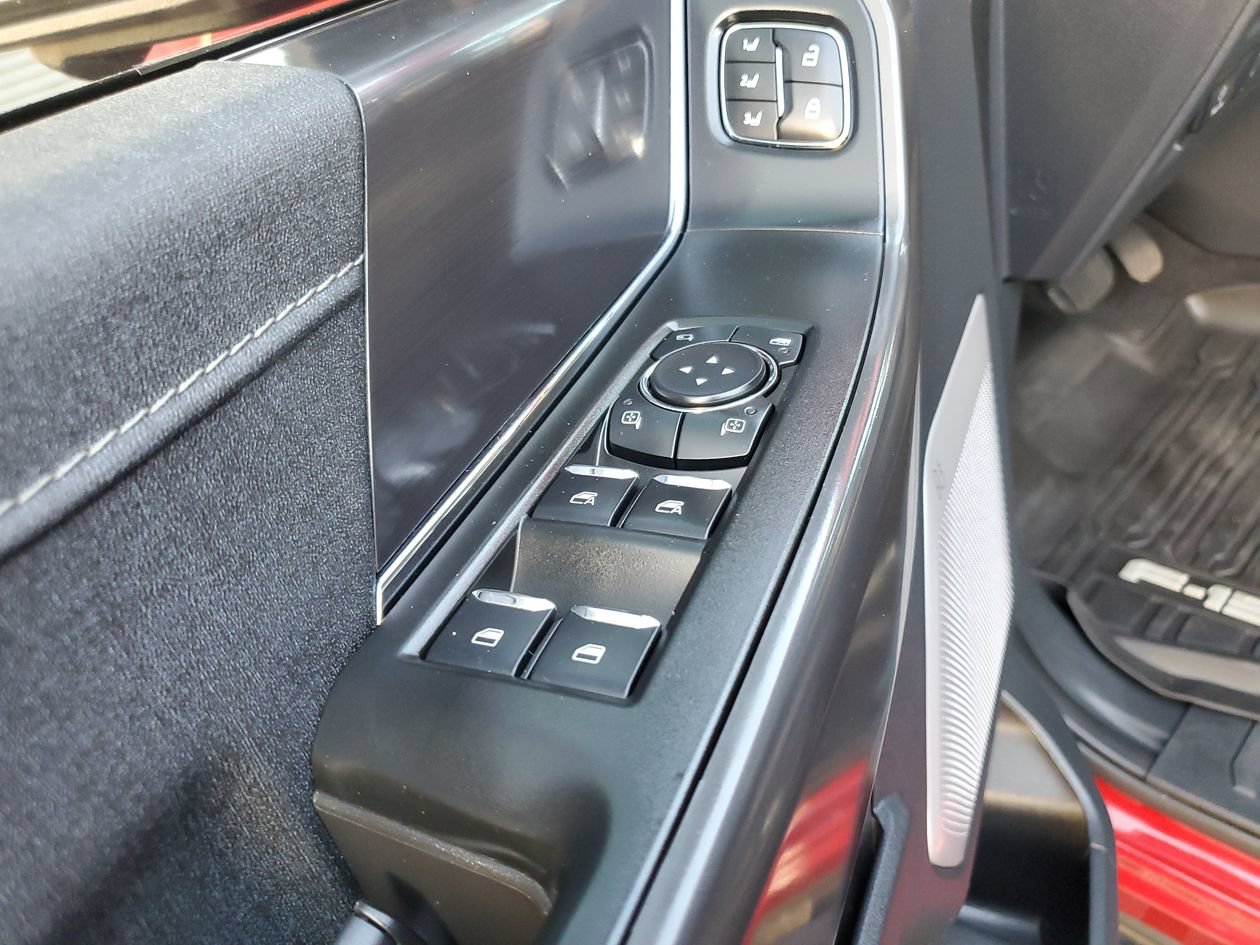 Used 2025 Ford F150 Lariat w/ Equipment Group 502A High AWD/4WD image 18