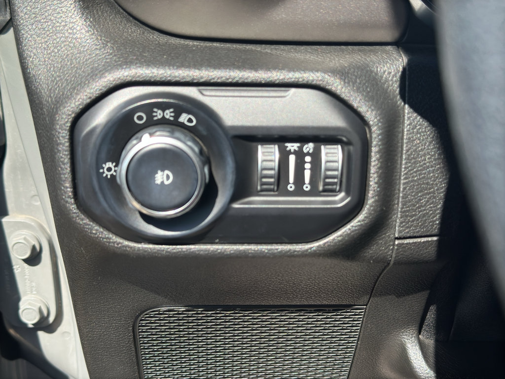 Used 2018 Jeep Wrangler Sport AWD/4WD image 22