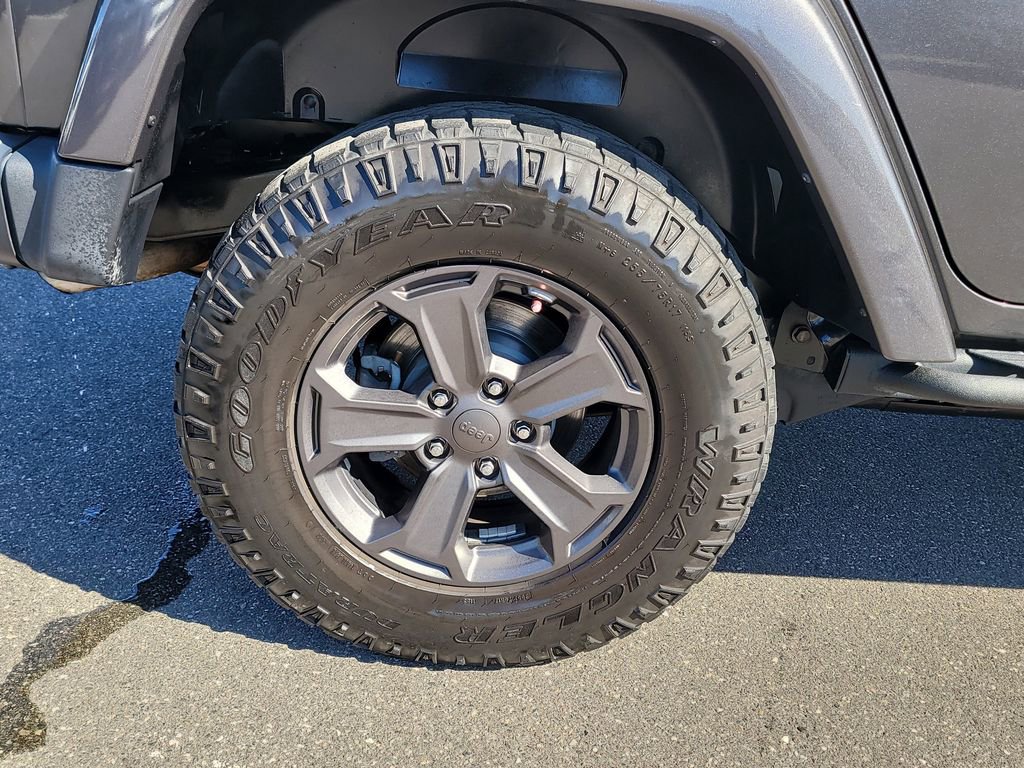 Used 2017 Jeep Wrangler Unlimited Rubicon image 5