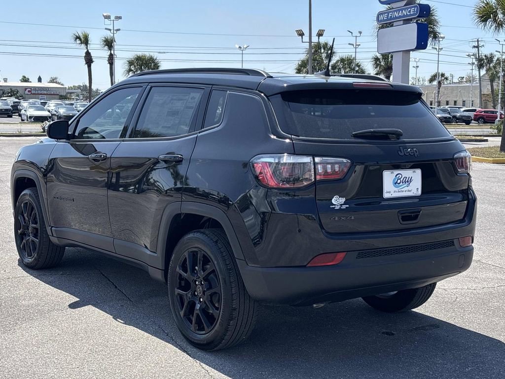 New 2026 Jeep Compass Latitude image 3