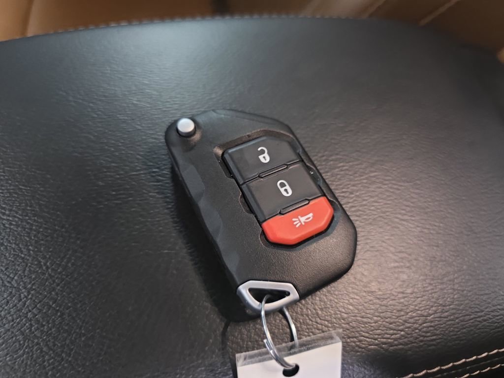 Used 2020 Jeep Gladiator Rubicon w/ LED Lighting Group image 37