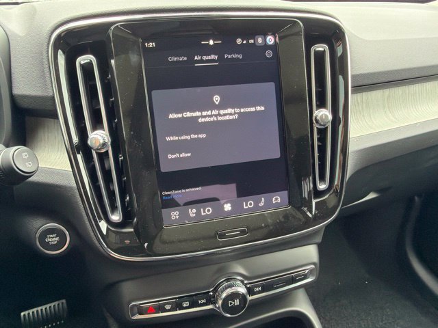 New 2026 Volvo XC40 B5 Ultra w/ Protection Package Premier AWD/4WD image 17