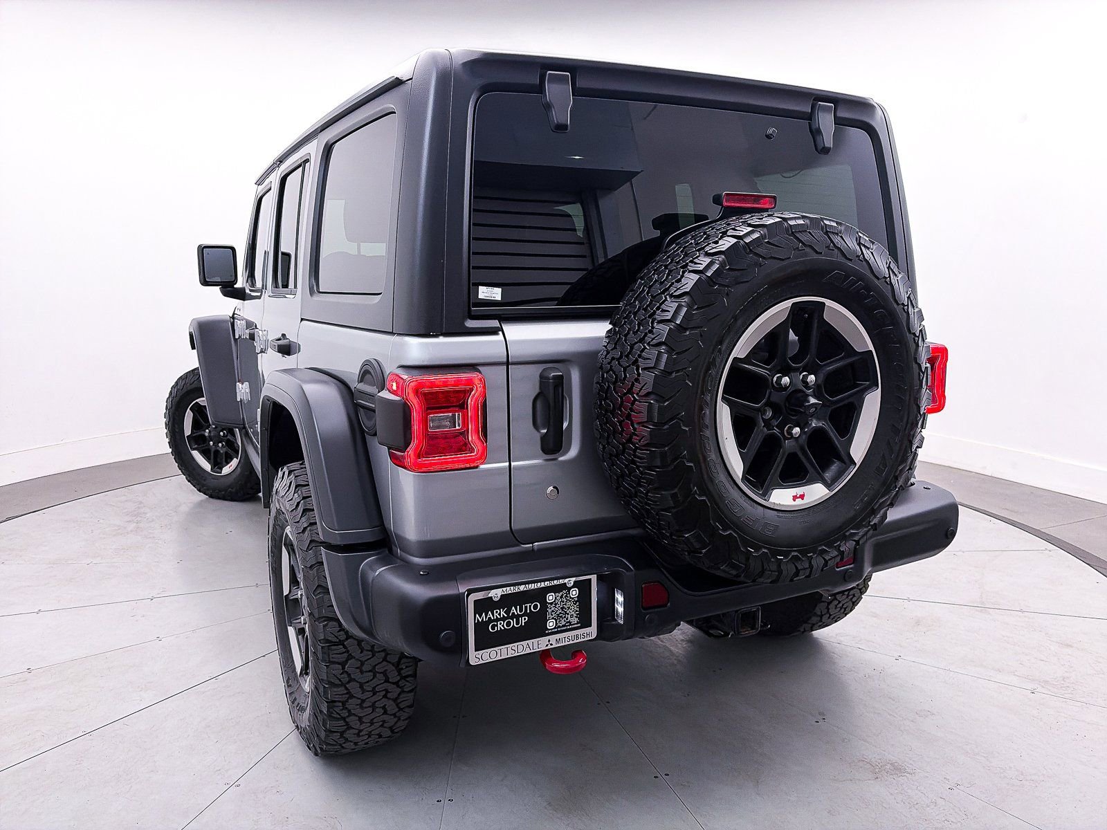 Used 2018 Jeep Wrangler Unlimited Rubicon w/ Steel Bumper Group image 4
