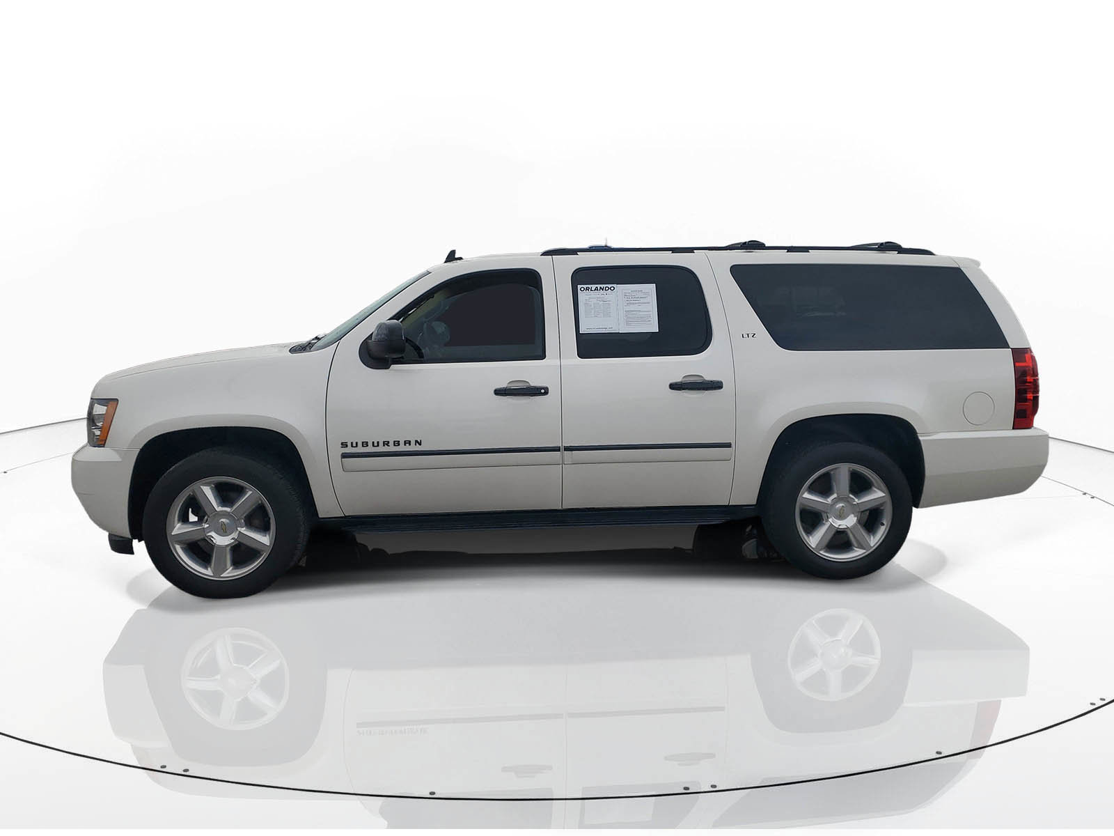 Used 2011 Chevrolet Suburban LTZ image 4