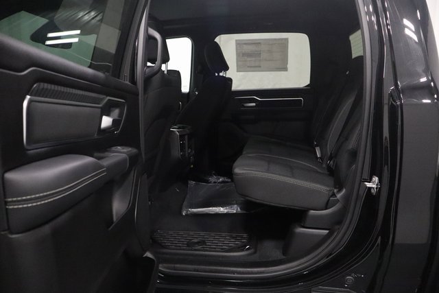 New 2026 RAM 1500 4x4 Crew Cab image 12
