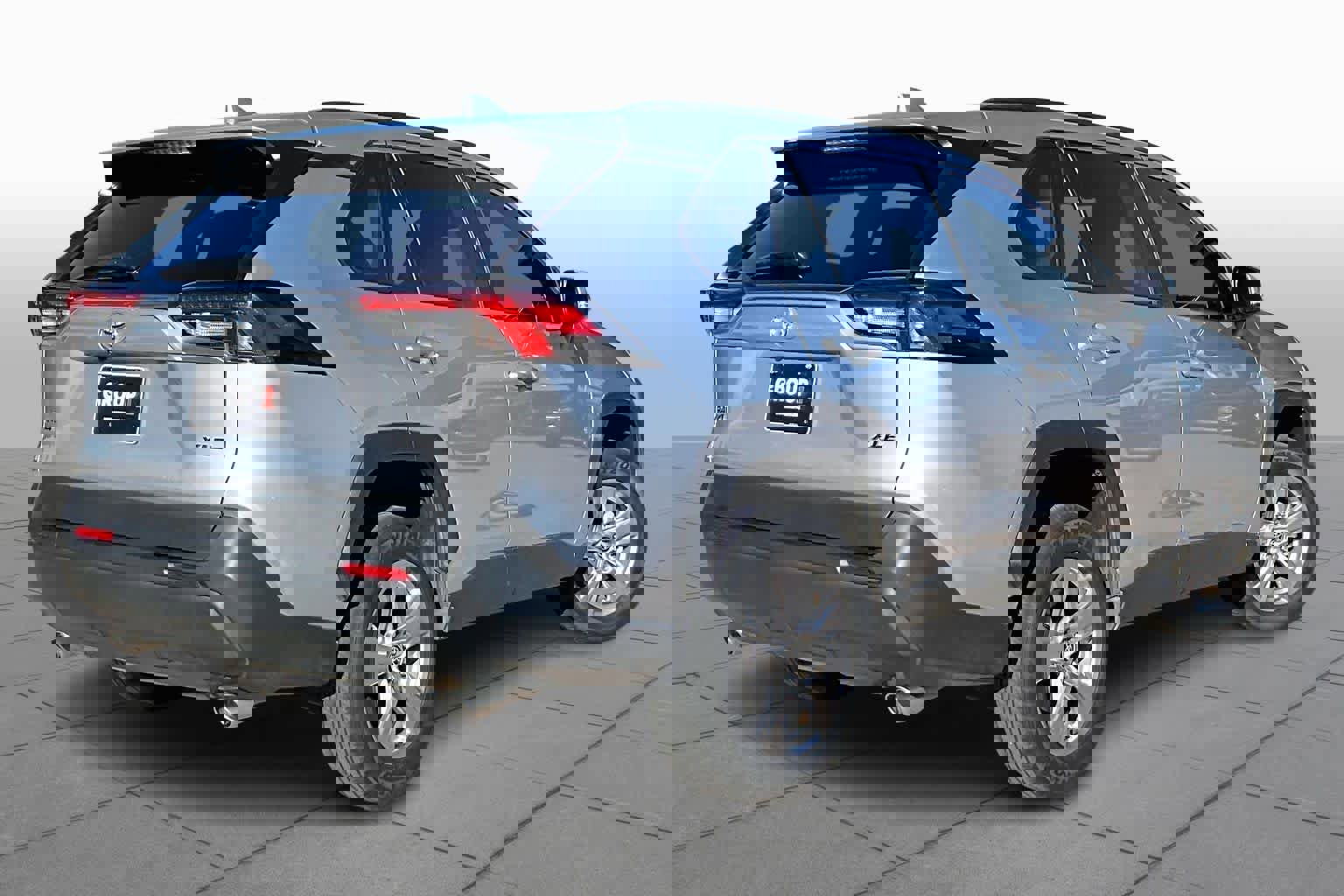 Used 2025 Toyota RAV4 XLE image 12