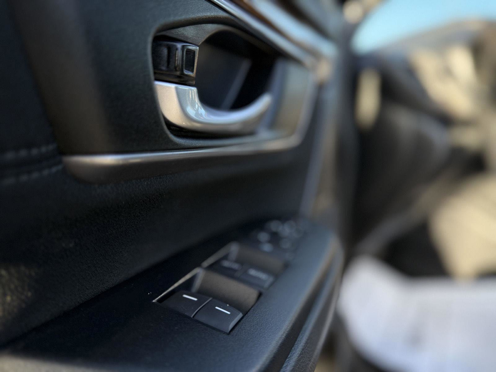 Used 2018 Honda CR-V EX image 14