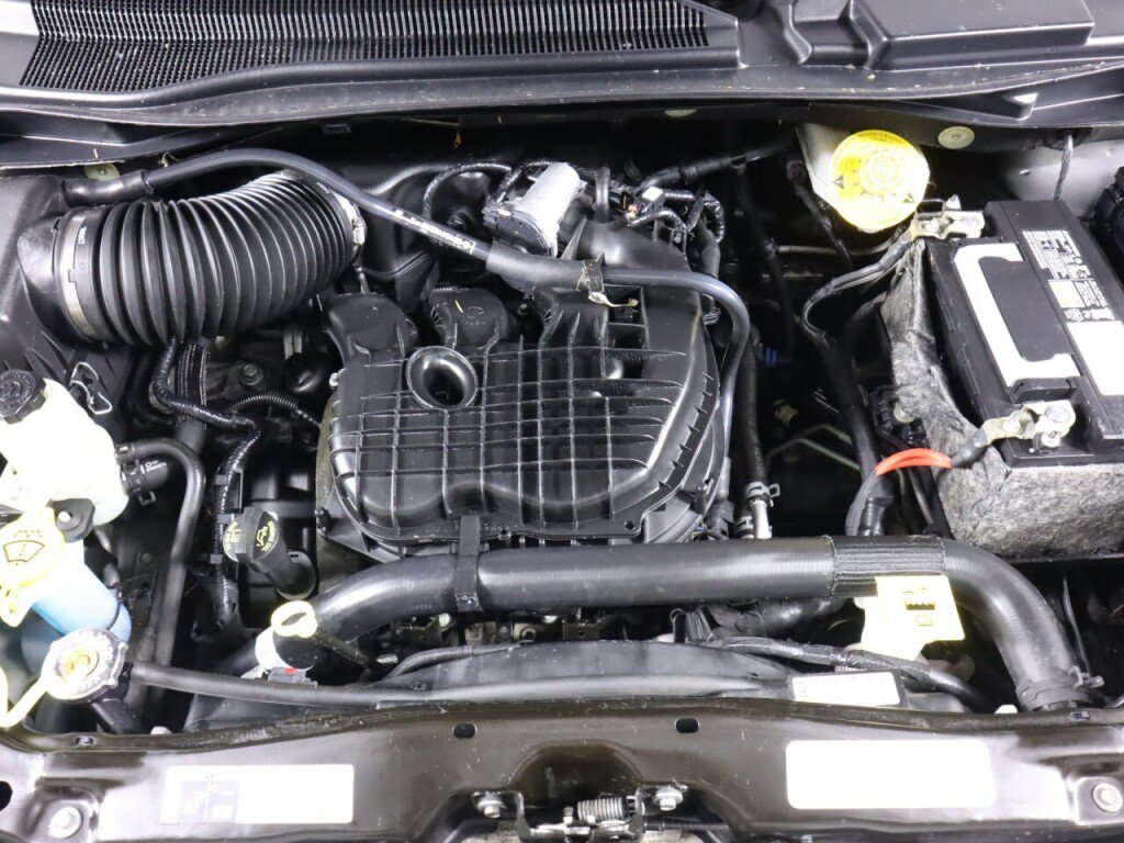 Used 2018 Dodge Grand Caravan SE FWD image 39