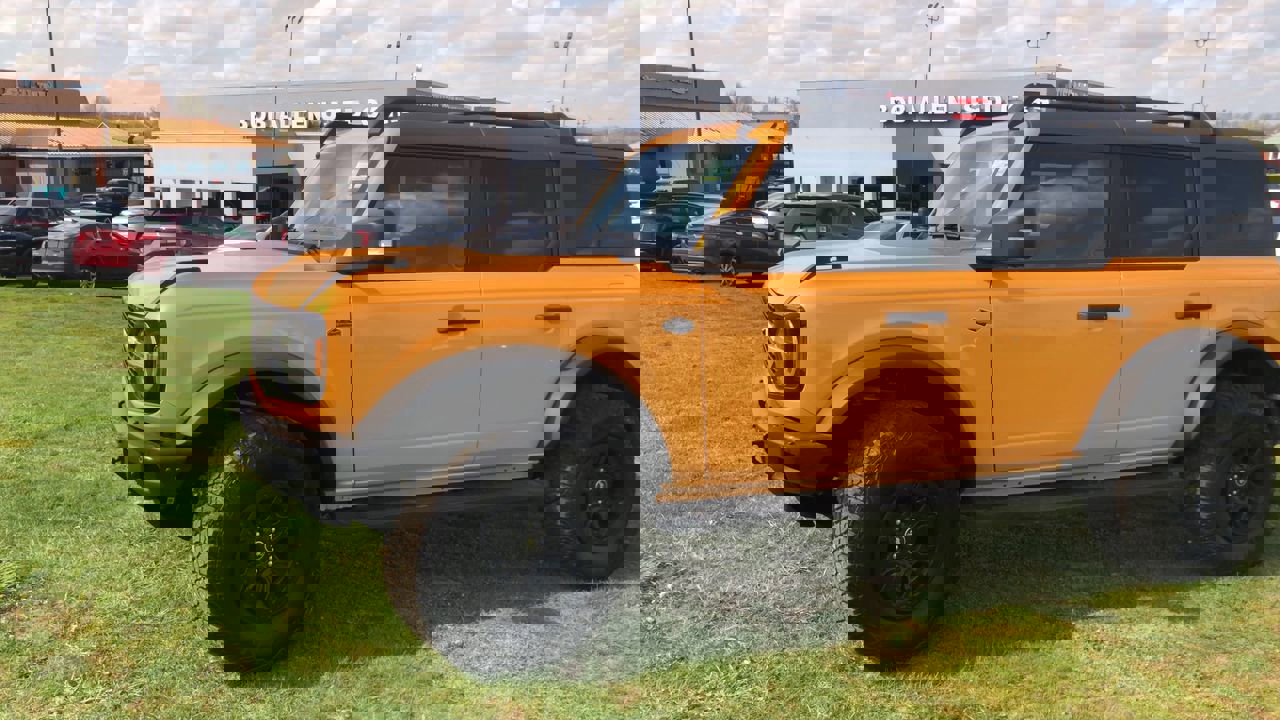 Used 2022 Ford Bronco Wildtrak image 3