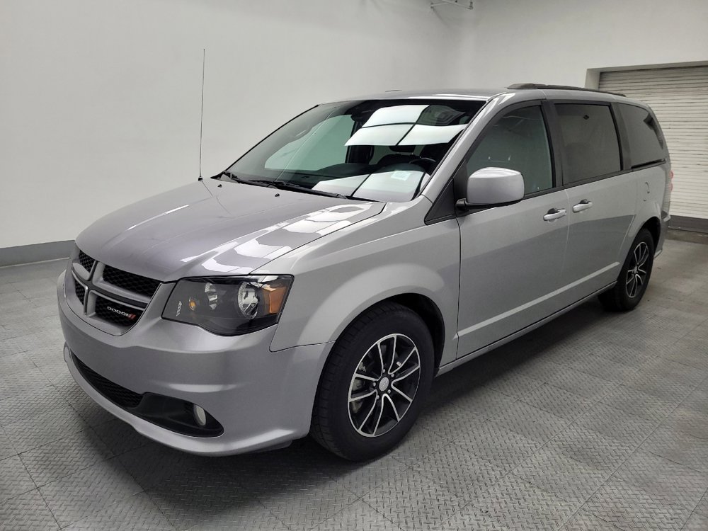 Used 2019 Dodge Grand Caravan GT image 2