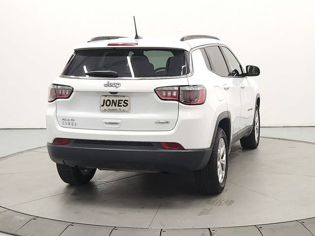 Used 2024 Jeep Compass Latitude AWD/4WD image 7