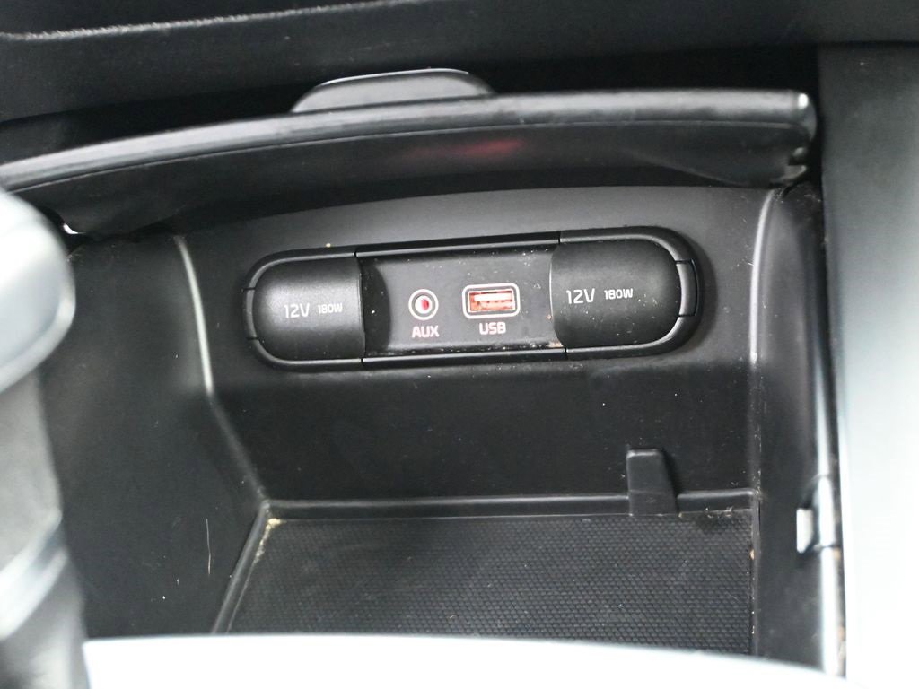 Used 2020 Kia Sorento LX image 19