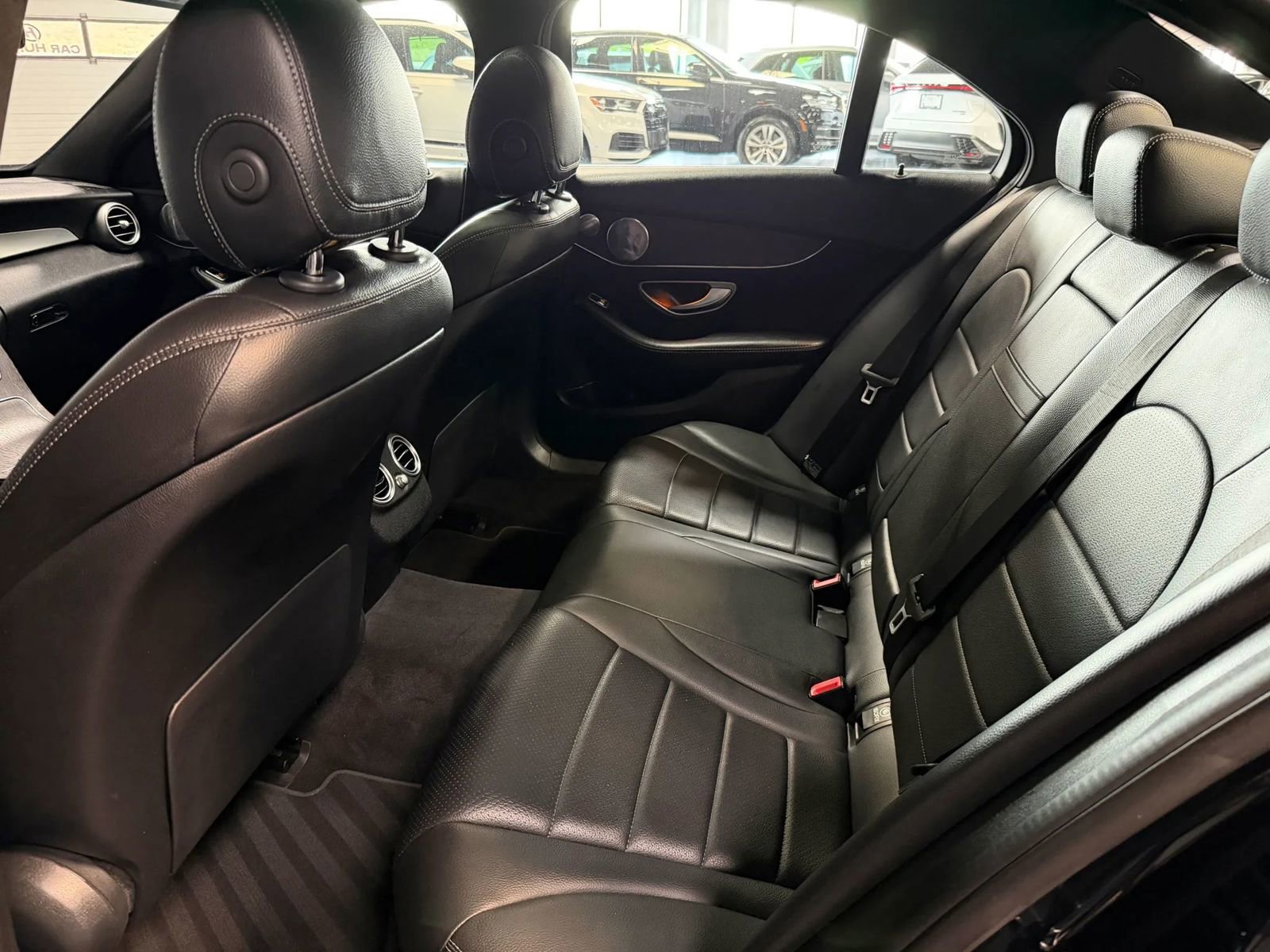 Used 2019 Mercedes-Benz C 300 4MATIC Sedan image 17