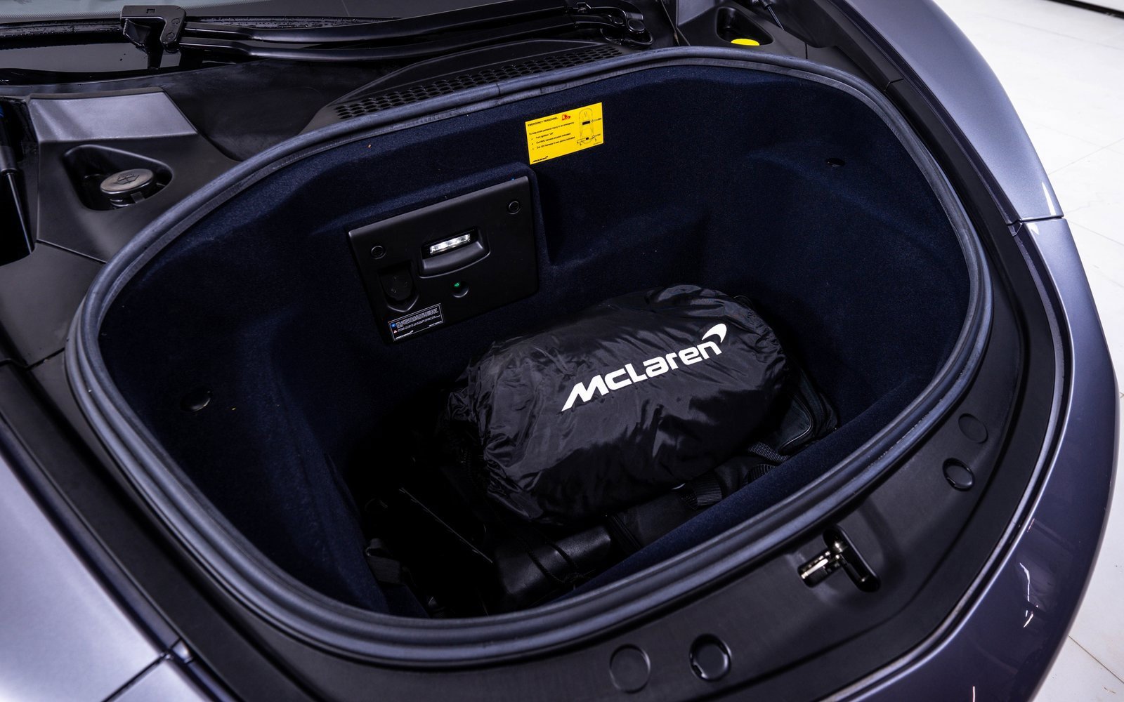 Used 2023 McLaren Artura image 20