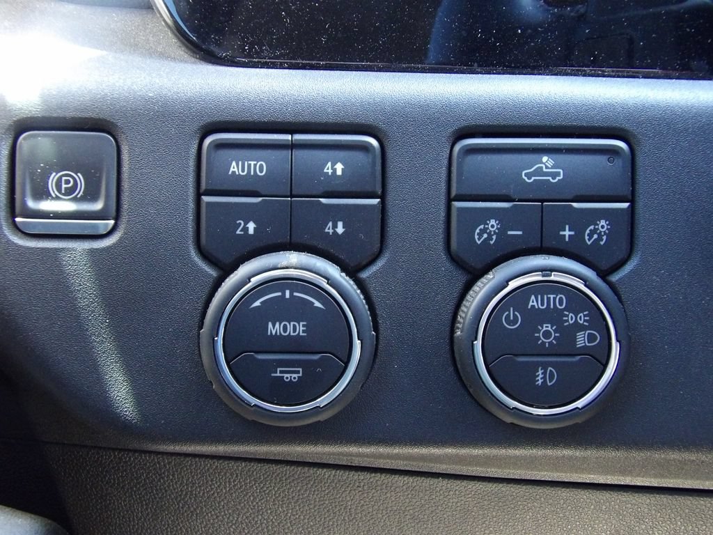 Used 2023 Chevrolet Silverado 1500 LT Trail Boss w/ Protection Package AWD/4WD image 12