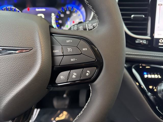 New 2026 Chrysler Pacifica Select w/ S Appearance Package image 21