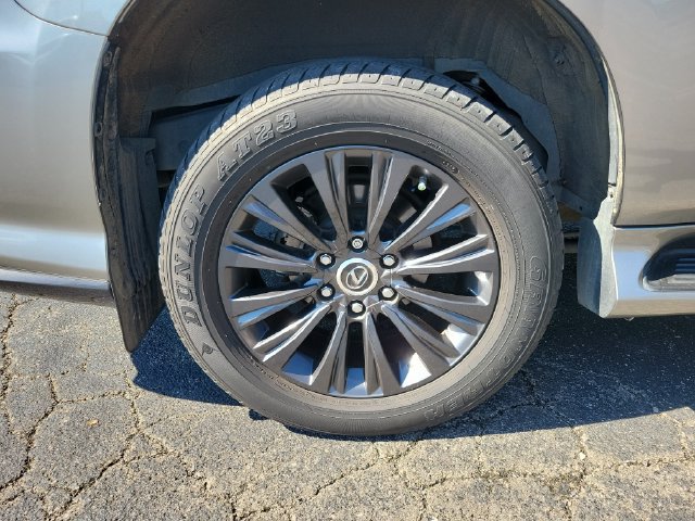 Used 2023 Lexus GX 460 Premium w/ Accessory Package AWD/4WD image 22