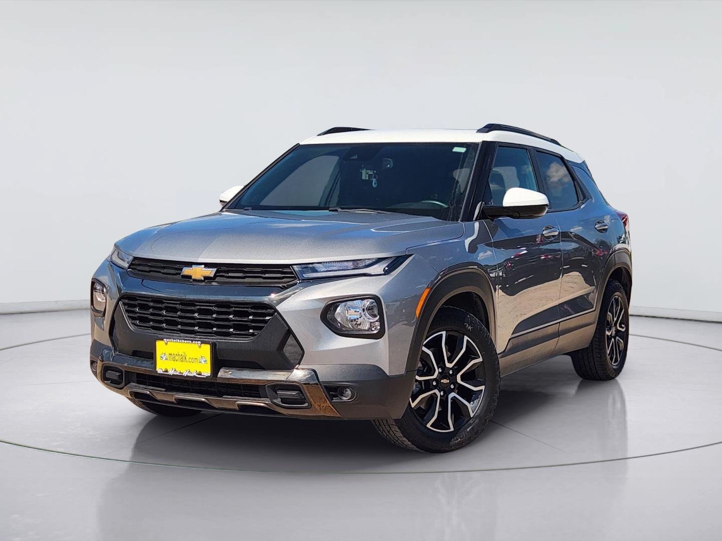Used 2023 Chevrolet TrailBlazer ACTIV w/ Sun and Liftgate Package FWD image 1
