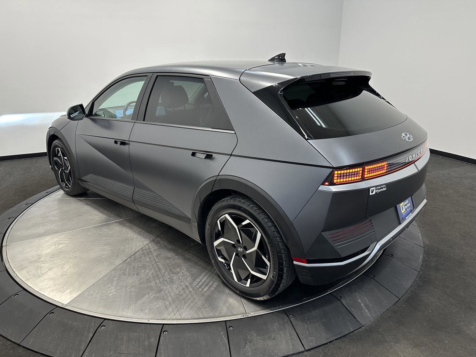 Used 2022 Hyundai Ioniq 5 SEL image 4