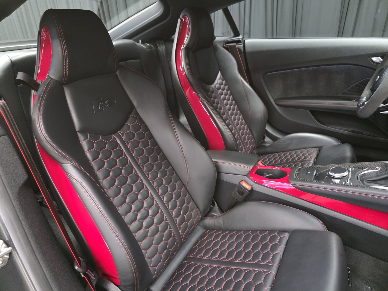 Used 2019 Audi TT RS image 33