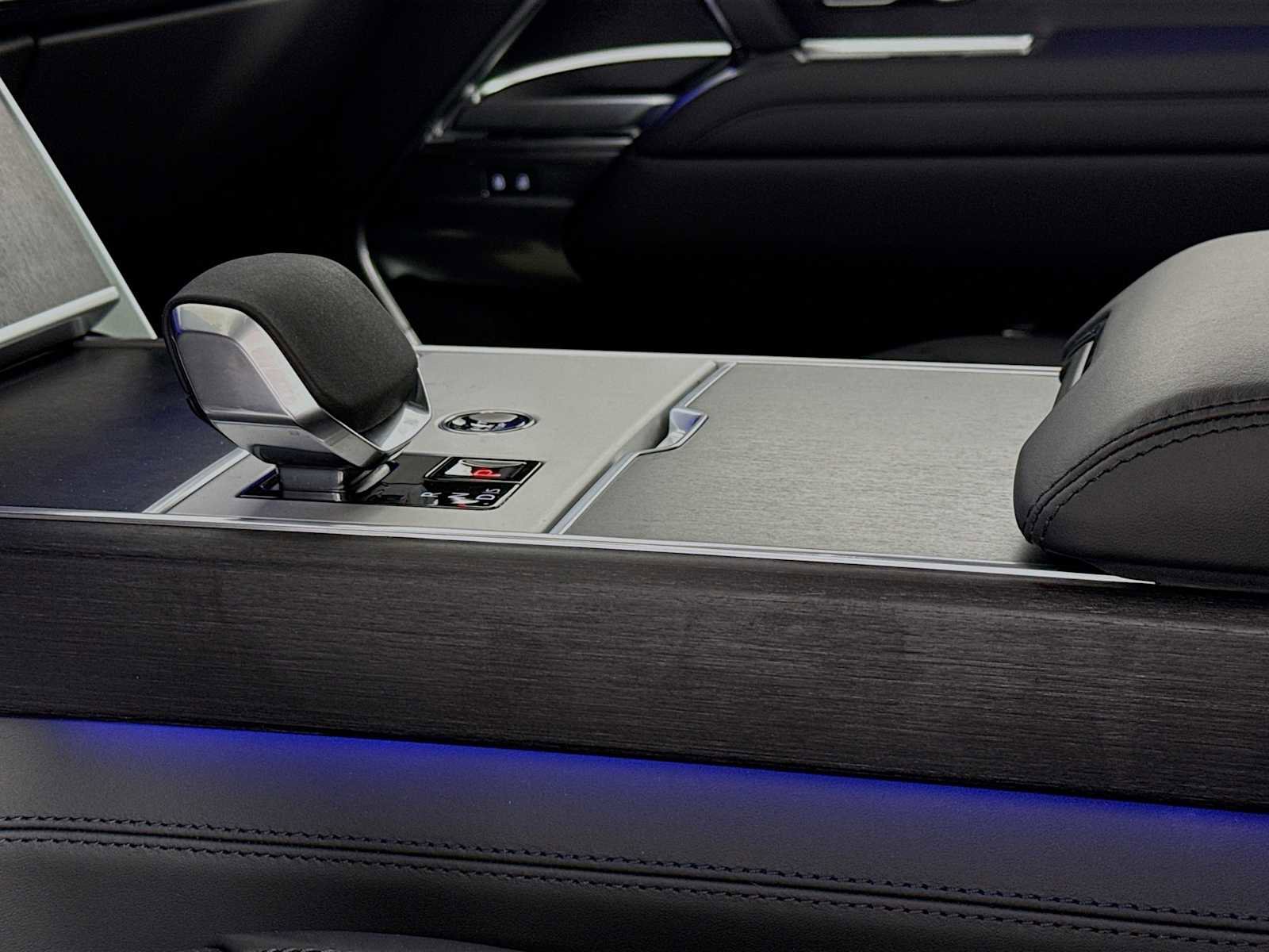 New 2026 Land Rover Range Rover SE AWD/4WD image 10