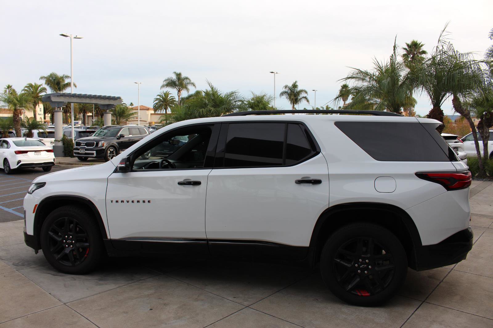 Used 2023 Chevrolet Traverse Premier w/ Redline Edition image 6