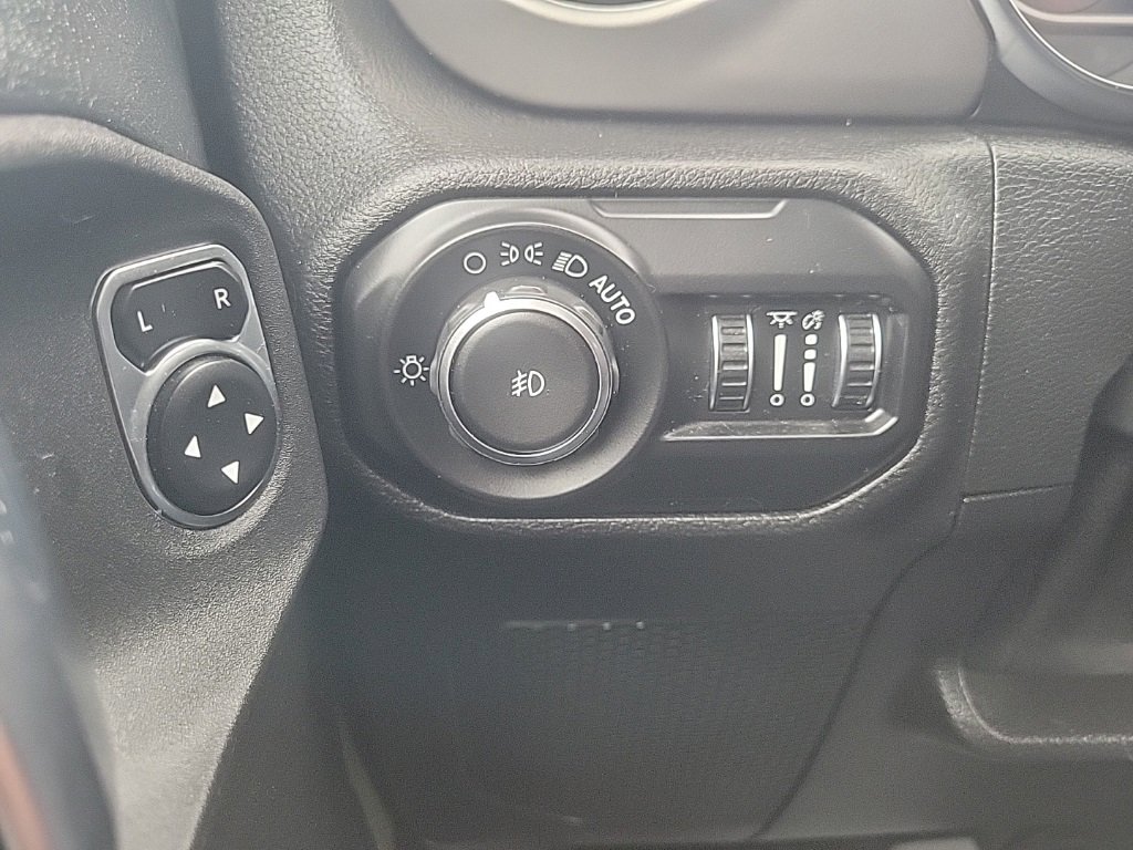 Used 2021 Jeep Wrangler Unlimited Sport image 9