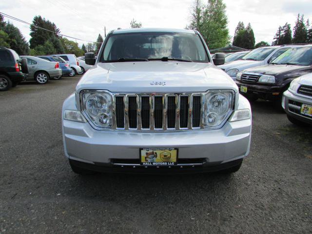 Used 2012 Jeep Liberty Limited image 2