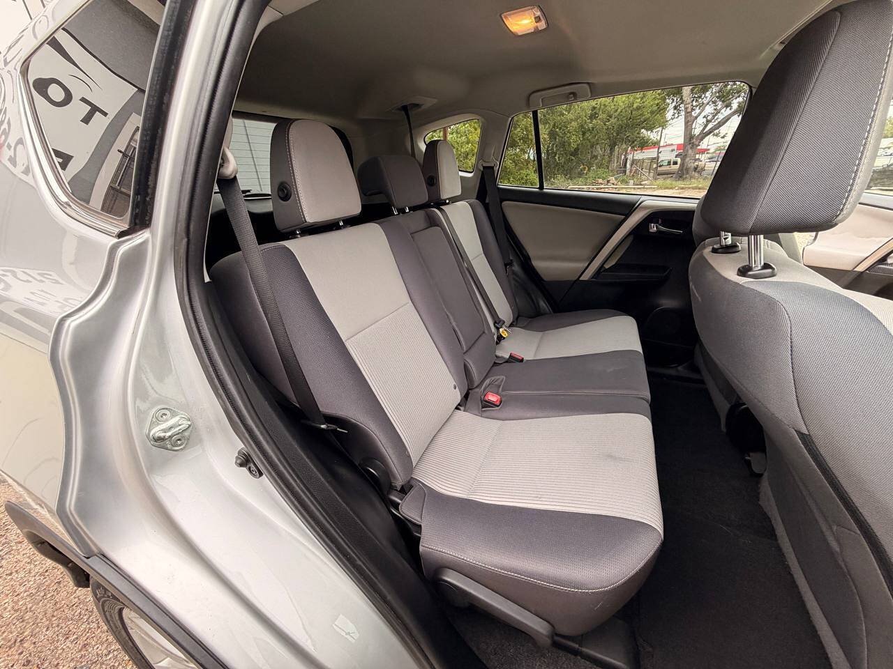 Used 2014 Toyota RAV4 XLE FWD image 15