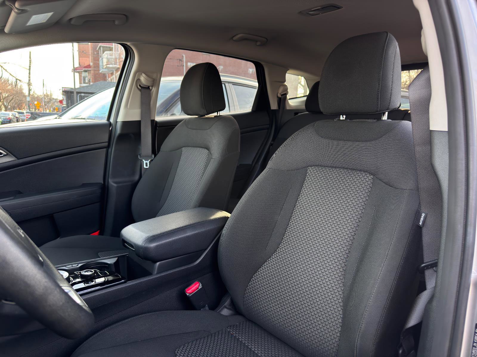 Used 2023 Kia Sportage LX image 16