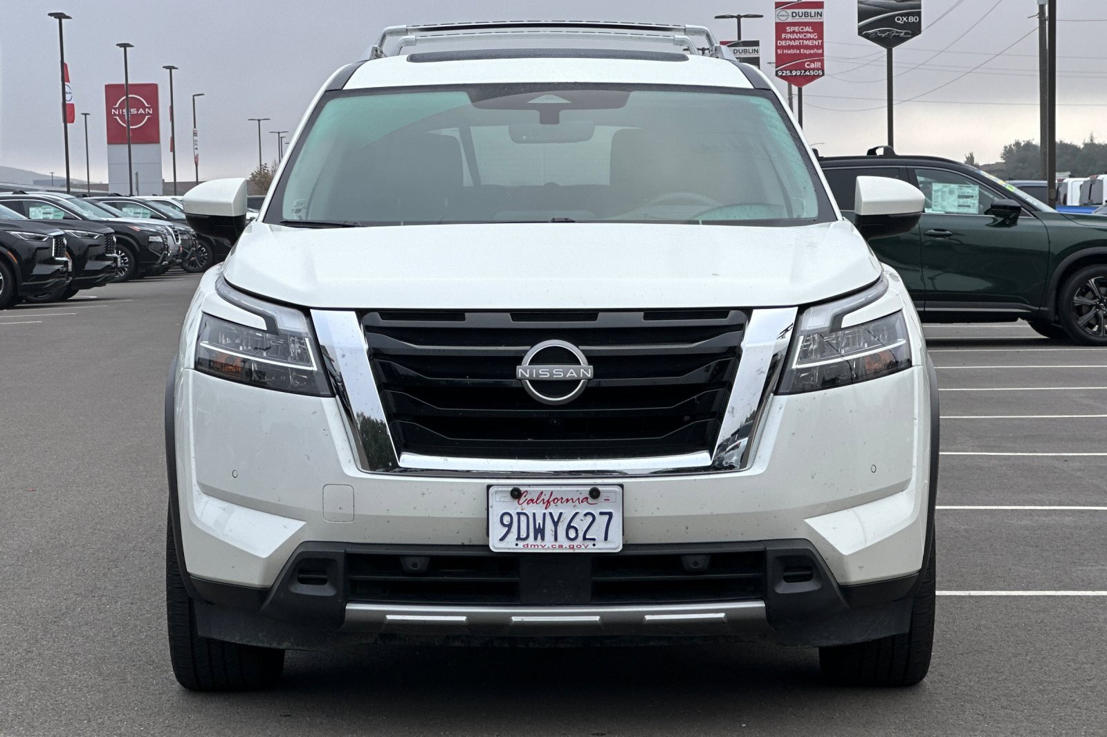 Used 2023 Nissan Pathfinder Platinum image 9
