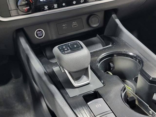Used 2023 Nissan Rogue SV AWD/4WD image 22