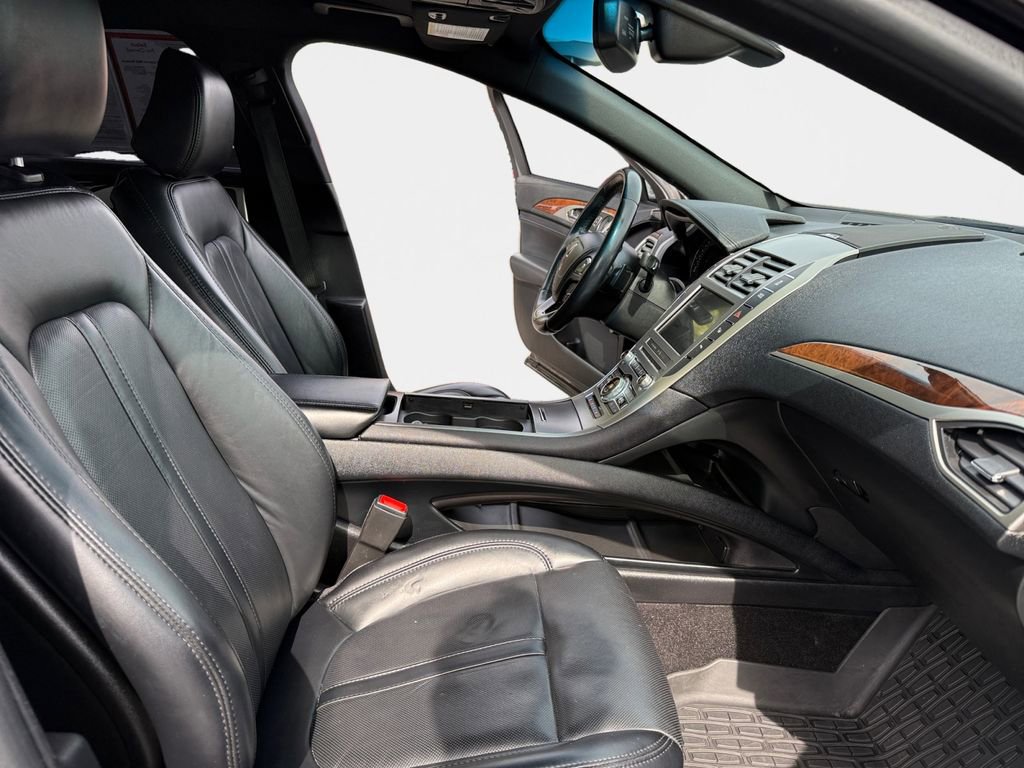 Used 2020 Lincoln MKZ Reserve w/ Monochromatic Package FWD image 19