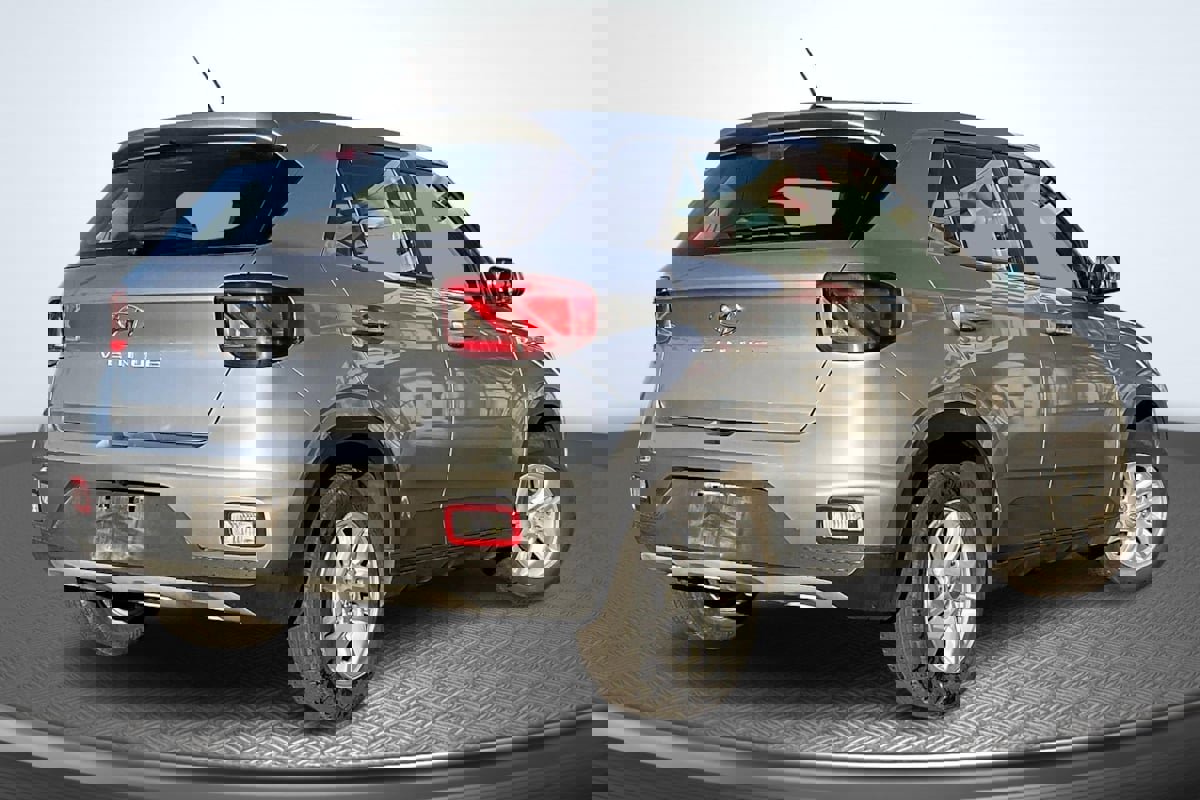 Used 2024 Hyundai Venue SE image 13