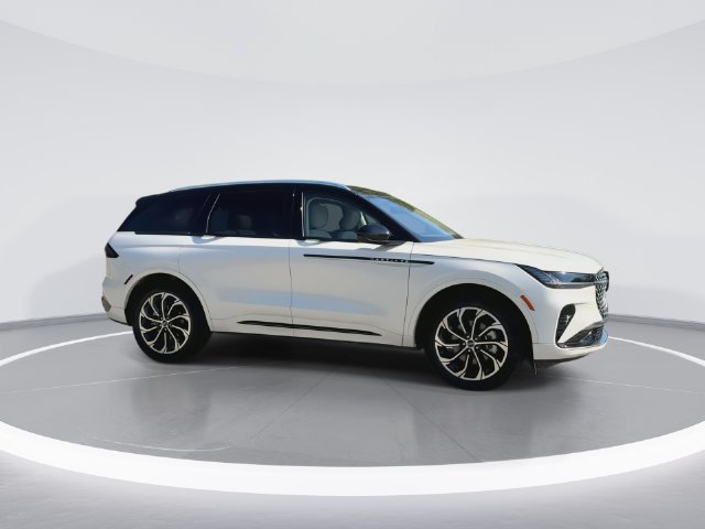 New 2026 Lincoln Nautilus Reserve AWD/4WD image 9