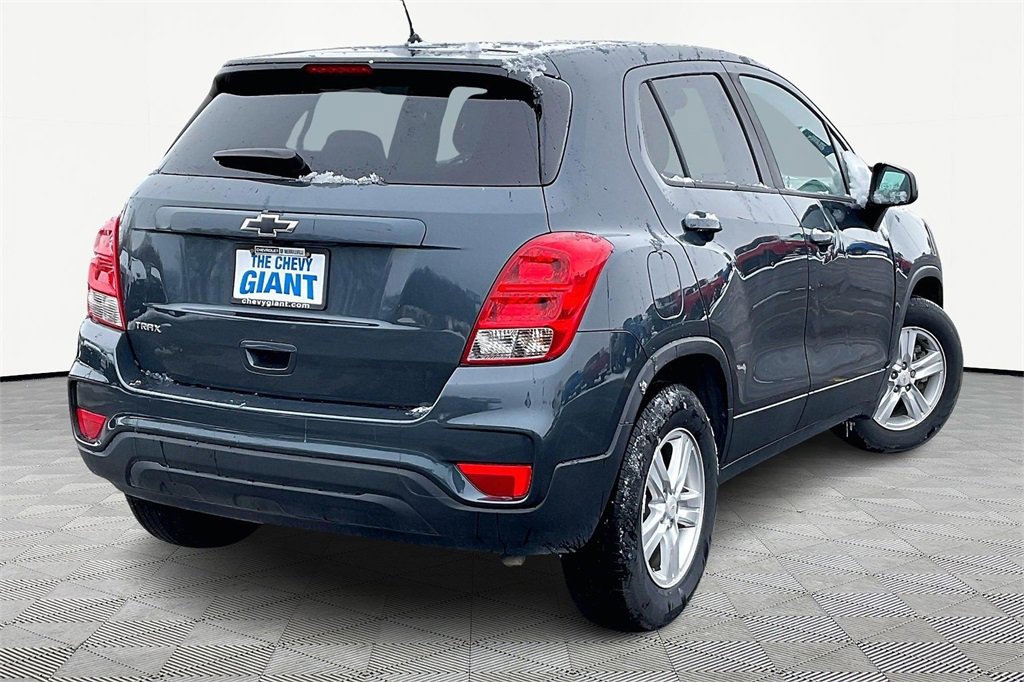 Used 2021 Chevrolet Trax LS w/ Tint and Cruise Package image 7