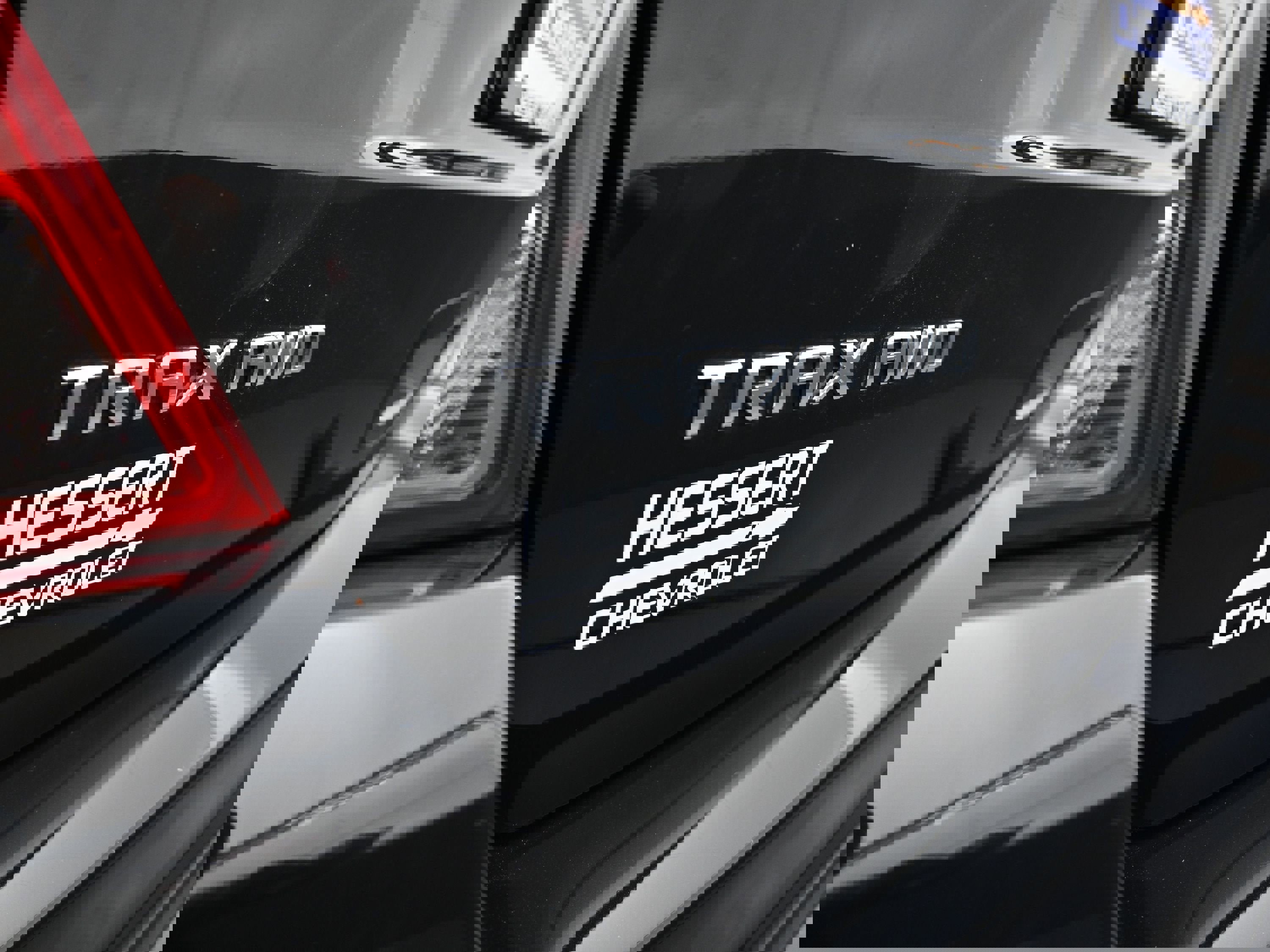 Used 2022 Chevrolet Trax LT w/ Midnight Edition image 32