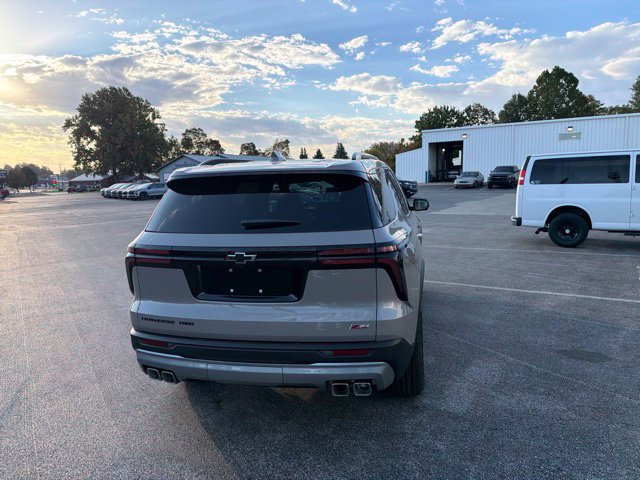 New 2027 Chevrolet Traverse Z71 w/ Enhanced Driving Package AWD/4WD image 10