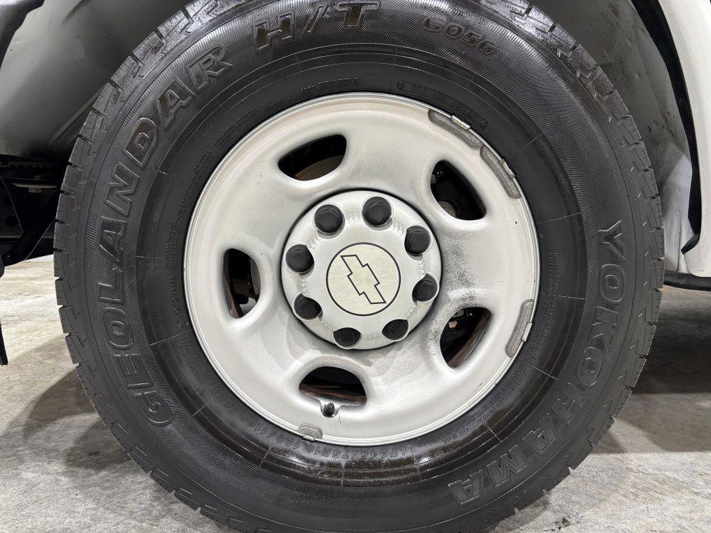 Used 2018 Chevrolet Express 3500 w/ Power Convenience Package RWD image 22