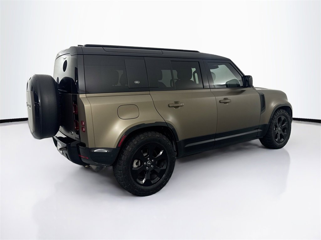 Certified 2023 Land Rover Defender 110 X-Dynamic SE image 5
