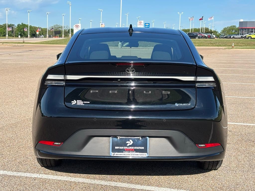 Used 2025 Toyota Prius Plug-In Hybrid FWD image 6