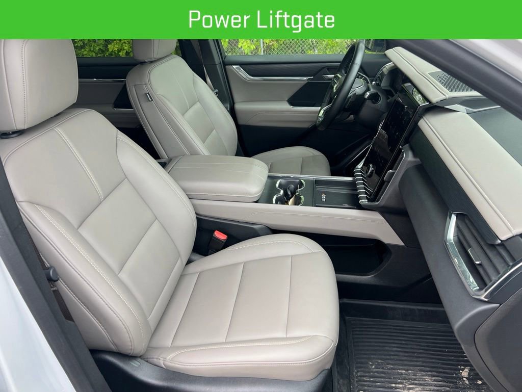 Used 2024 GMC Acadia Elevation w/ Trailering Package AWD/4WD image 25