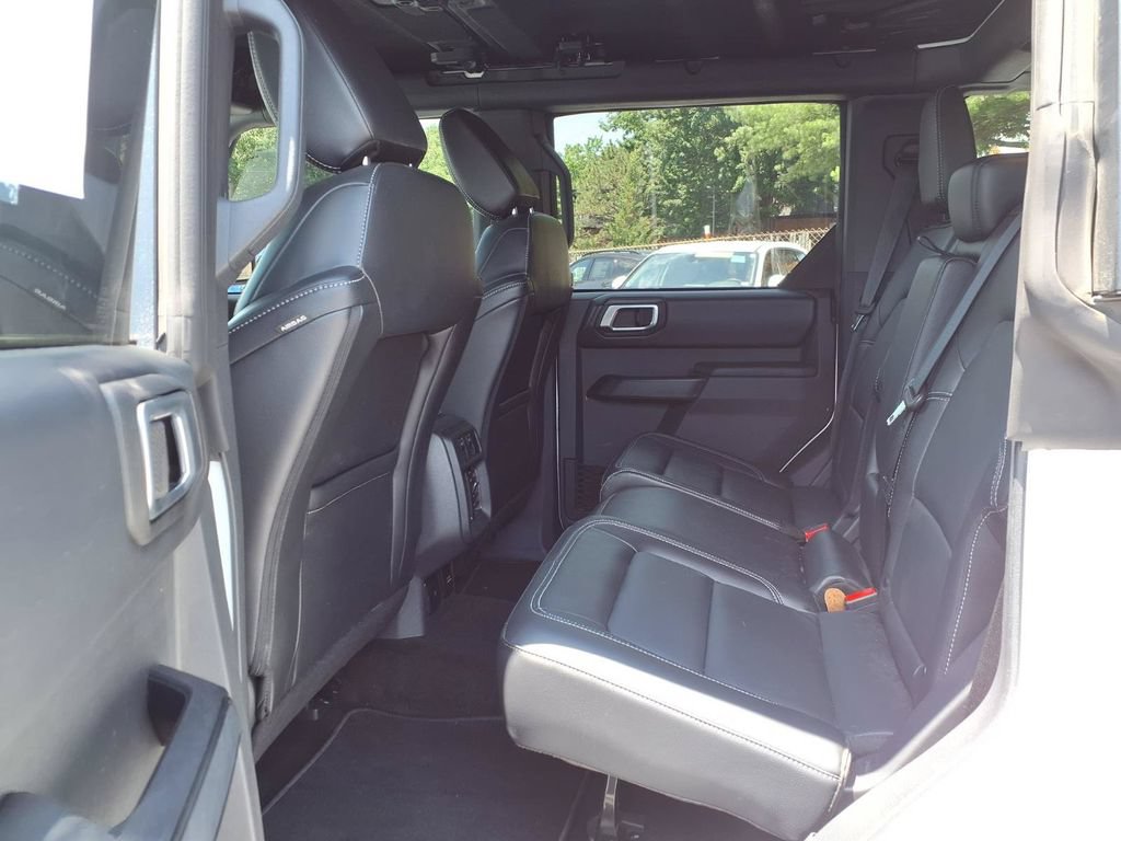 Used 2025 Ford Bronco Outer Banks AWD/4WD image 22