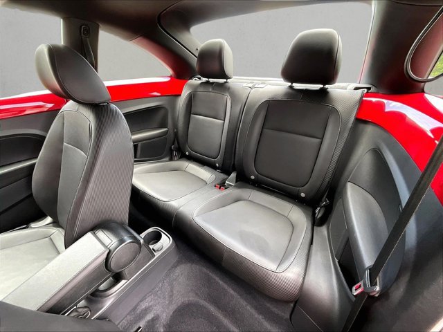 Used 2015 Volkswagen Beetle 1.8T FWD image 27